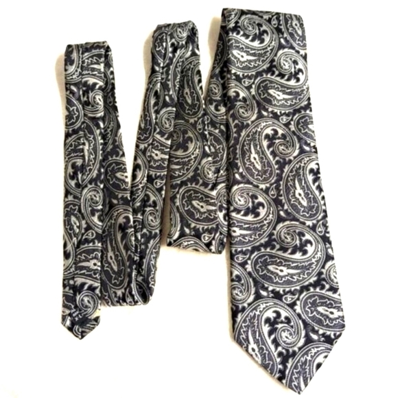 Vintage Men's Handmade Silk X-Long Black and Silver Paisley Print Tie - Picture 2 of 12